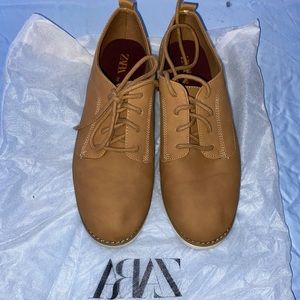 Zara - Boys Dress Shoes - Size 6 (39)